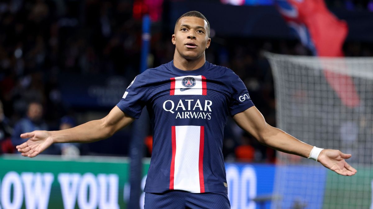 Mbappe’s Hat-trick Vaulted PSG To The Top